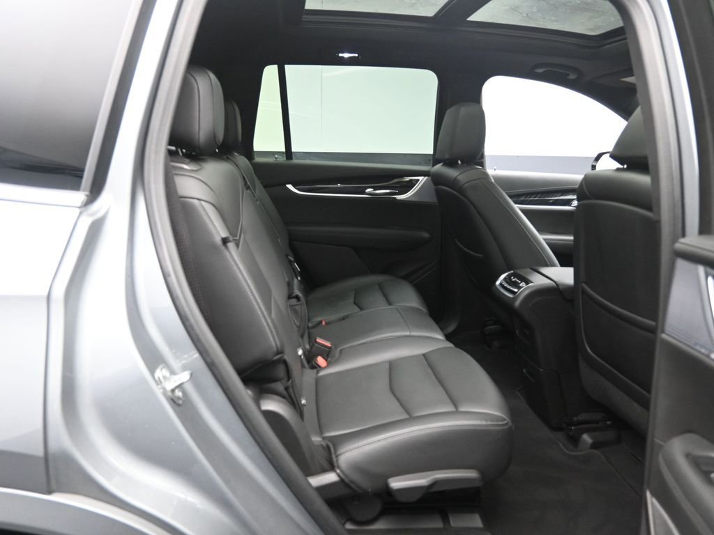 Used 2024 Cadillac XT6 Premium Luxury image 29