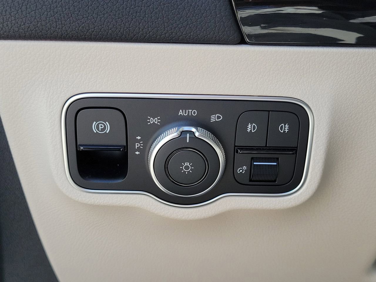 Certified 2023 Mercedes-Benz GLA 250 image 28