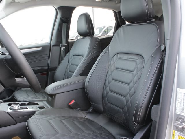New 2024 Ford Escape SE w/ PHEV Premium Package FWD image 16