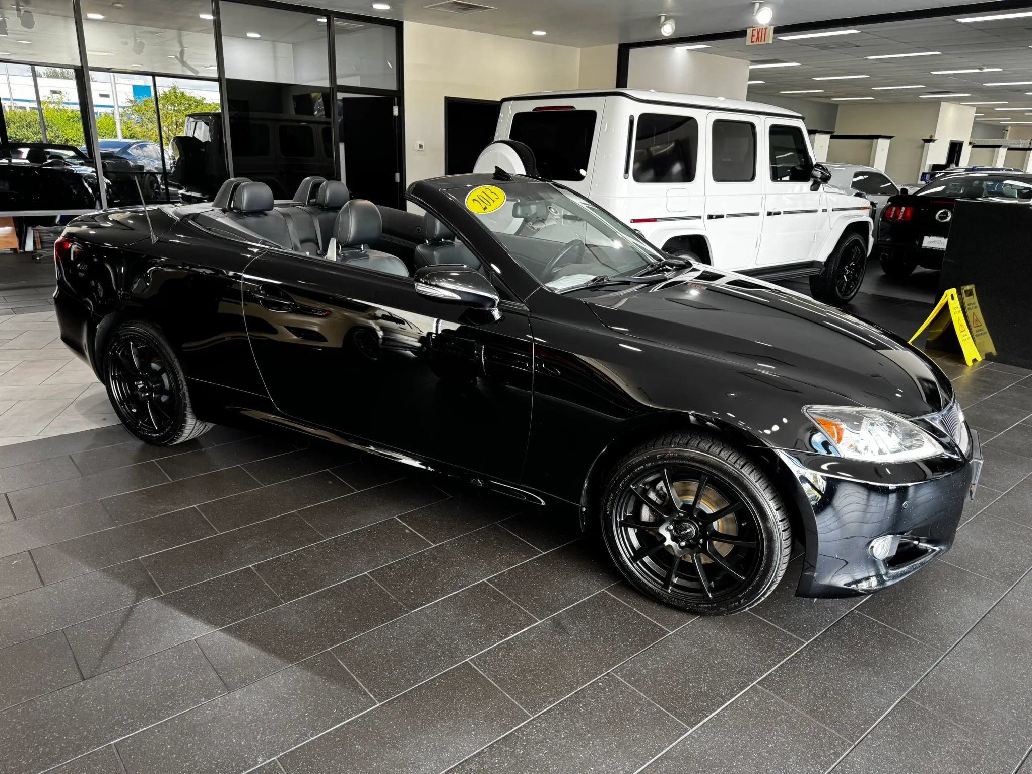 Used 2013 Lexus IS 250C w/ Luxury Pkg RWD image 6