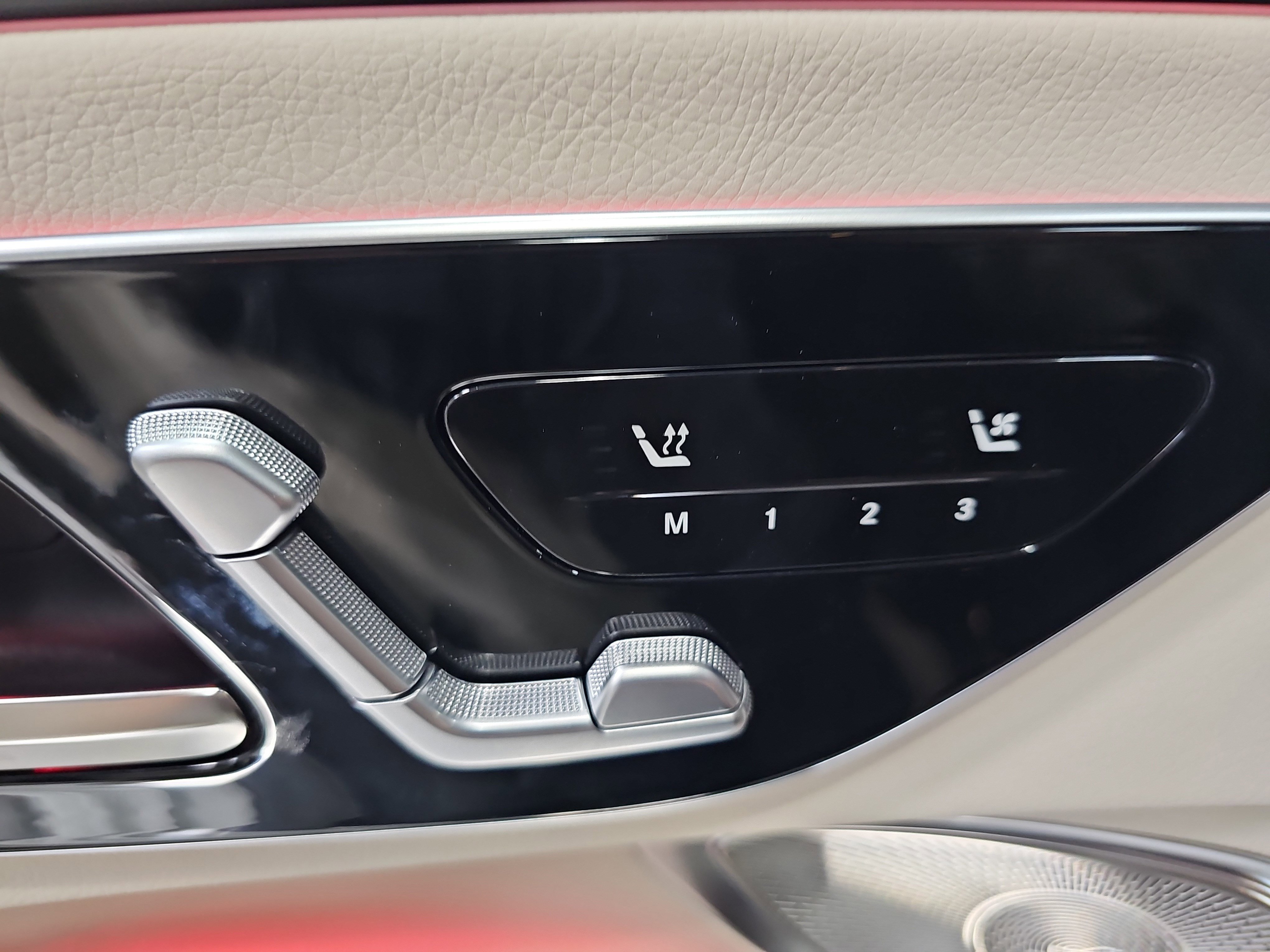 Certified 2026 Mercedes-Benz CLE 300 4MATIC Coupe image 31