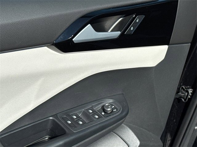 New 2025 Volkswagen Taos S image 35