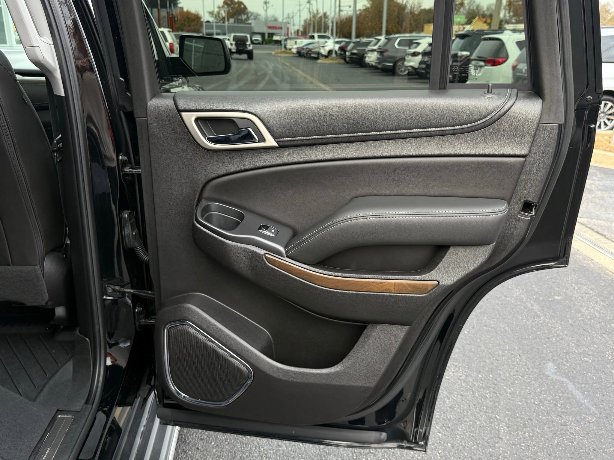 Used 2018 GMC Yukon Denali image 29