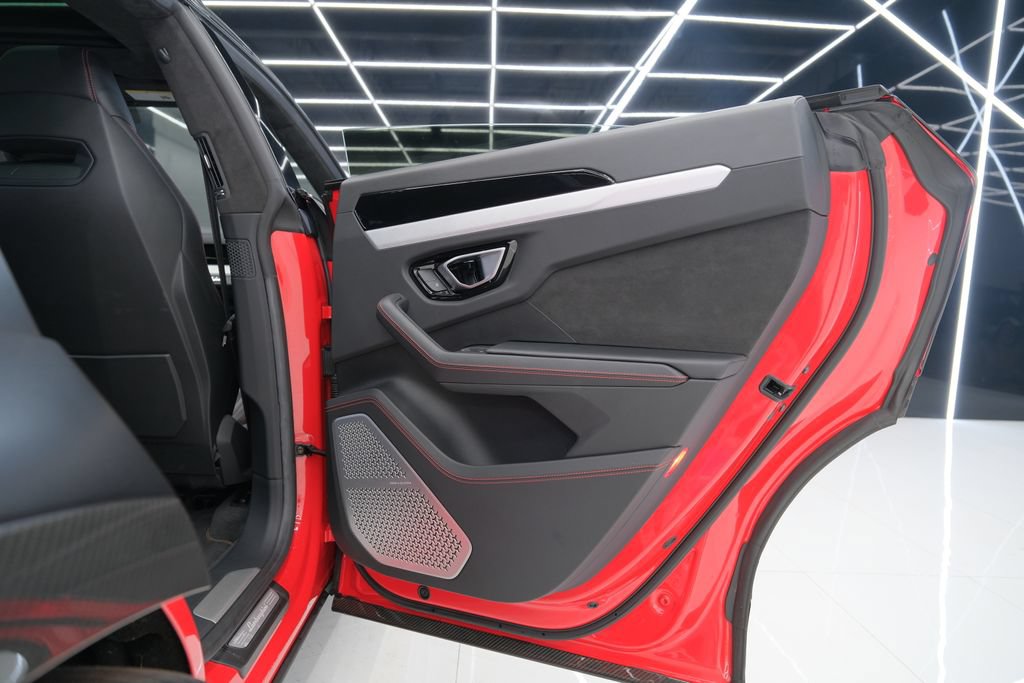 Used 2021 Lamborghini Urus AWD/4WD image 50