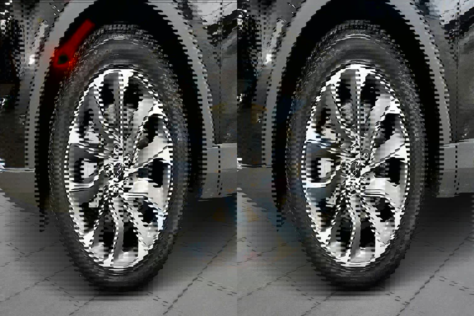 Used 2022 Lincoln Nautilus Reserve w/ Equipment Group 201A image 10