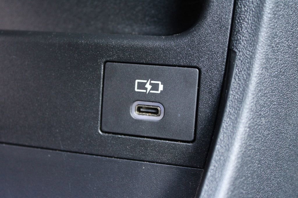 Used 2024 Subaru Solterra Premium image 28