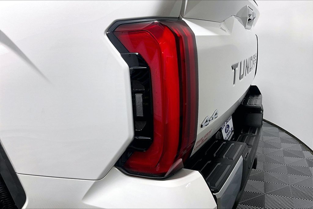Used 2024 Toyota Tundra Limited w/ Power Package AWD/4WD image 29