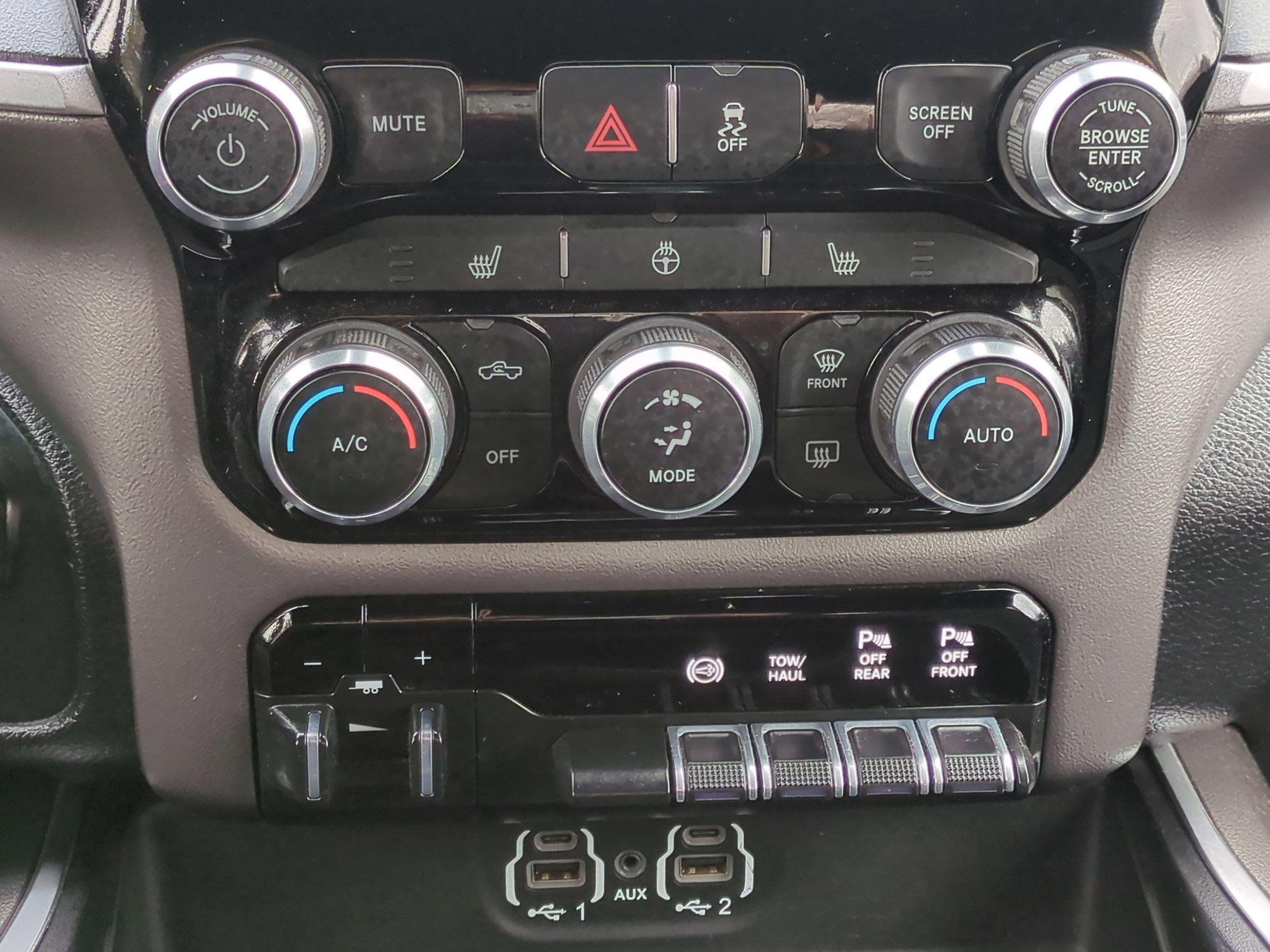 Used 2019 RAM 3500 Big Horn image 24