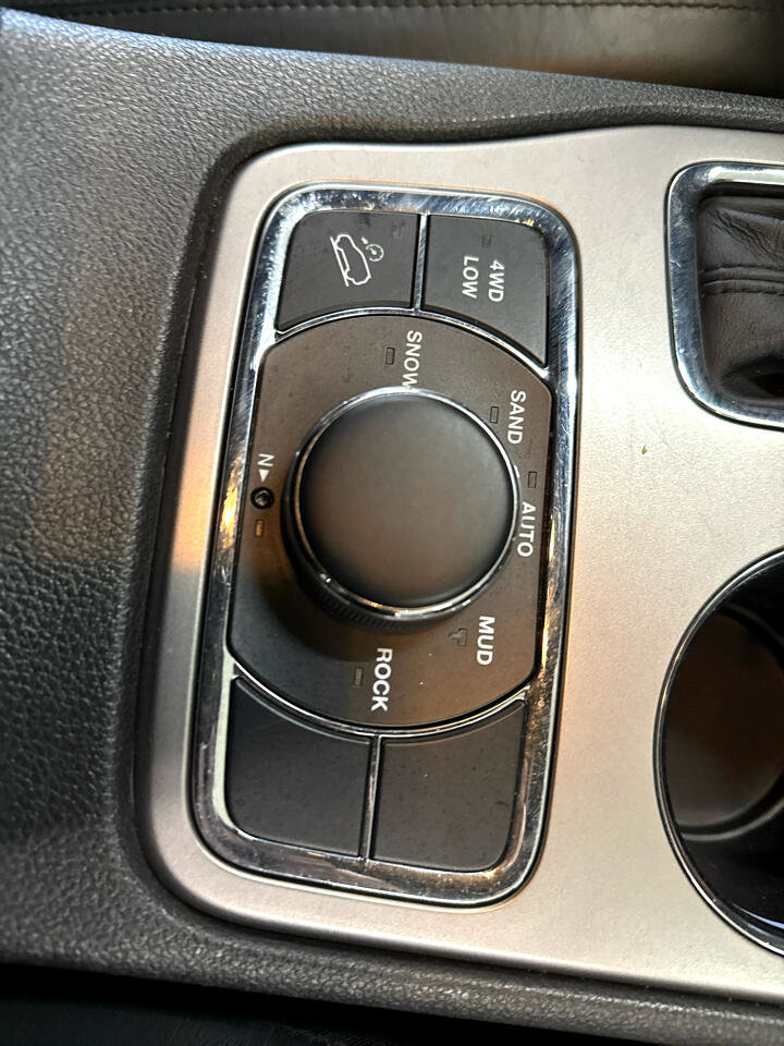 Used 2019 Jeep Grand Cherokee Limited image 51