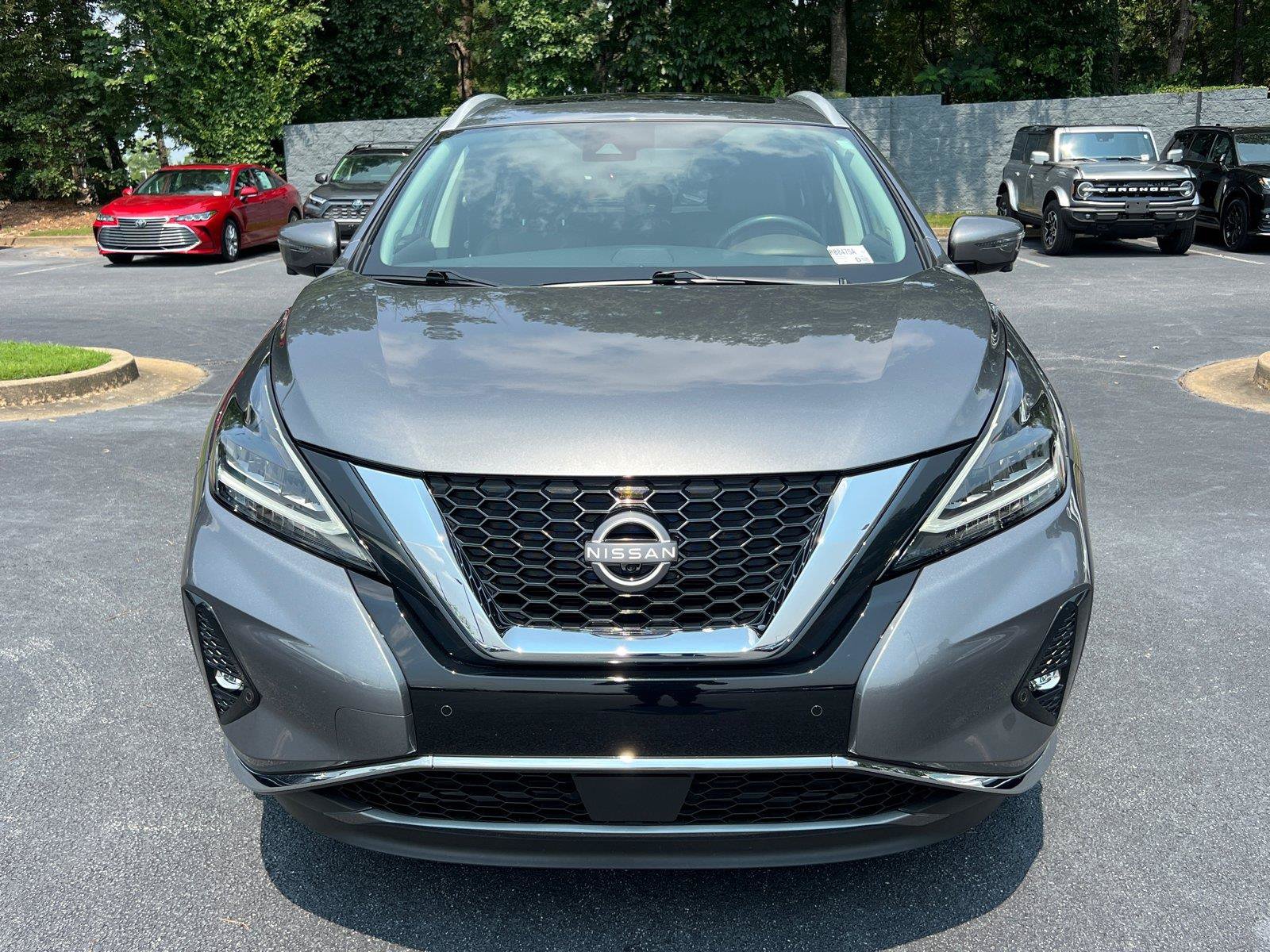 Used 2024 Nissan Murano Platinum w/ Cargo Package FWD image 2