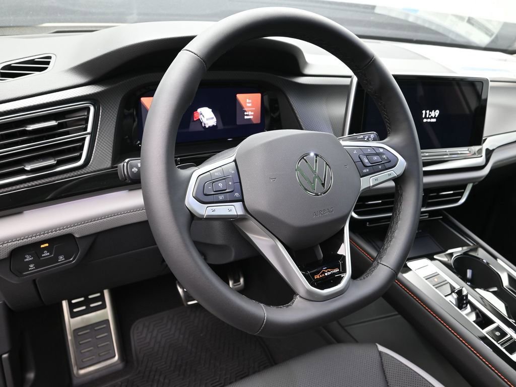 New 2025 Volkswagen Atlas Peak Edition SE image 16