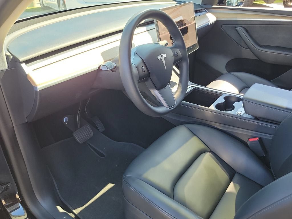 Used 2023 Tesla Model Y Long Range AWD/4WD image 18