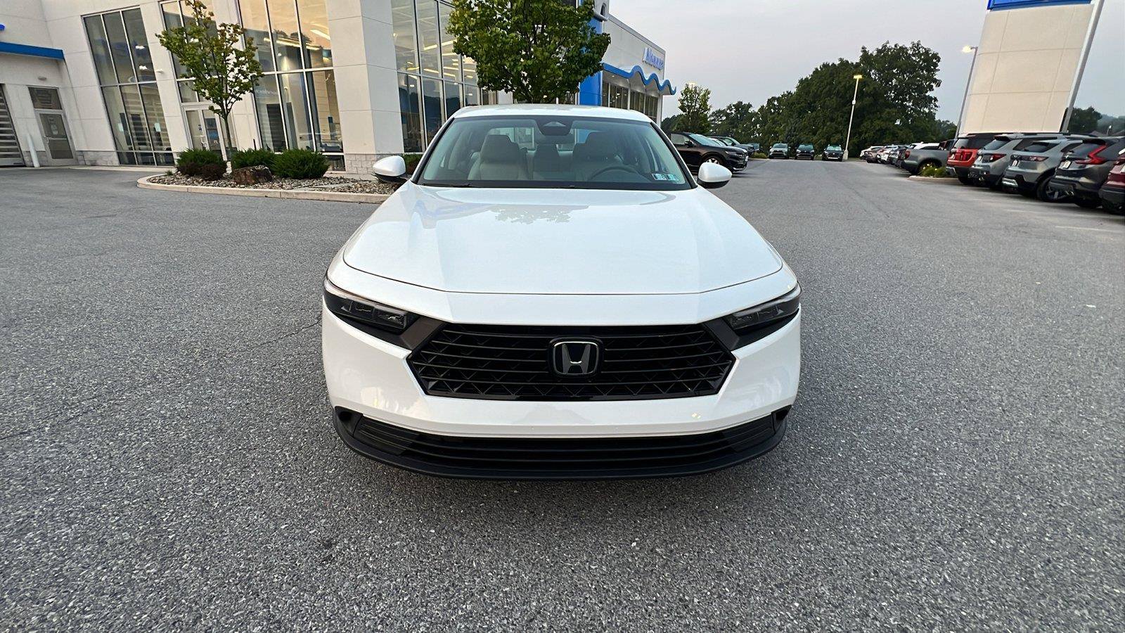 Certified 2025 Honda Accord LX image 9