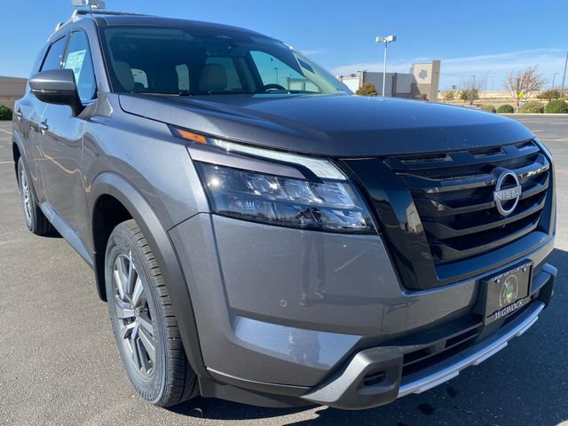 New 2025 Nissan Pathfinder SL image 8