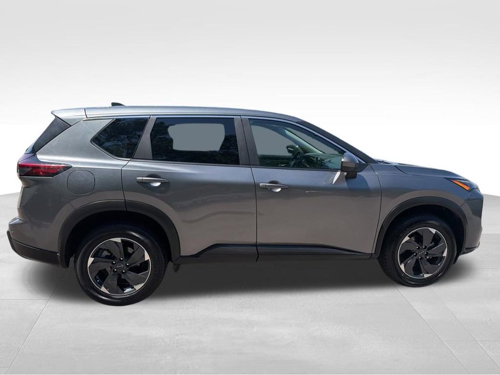 Used 2024 Nissan Rogue SV AWD/4WD image 7