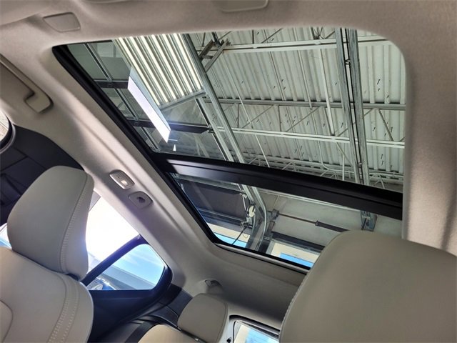 New 2026 Volvo XC40 B4 Plus w/ Climate Package image 8