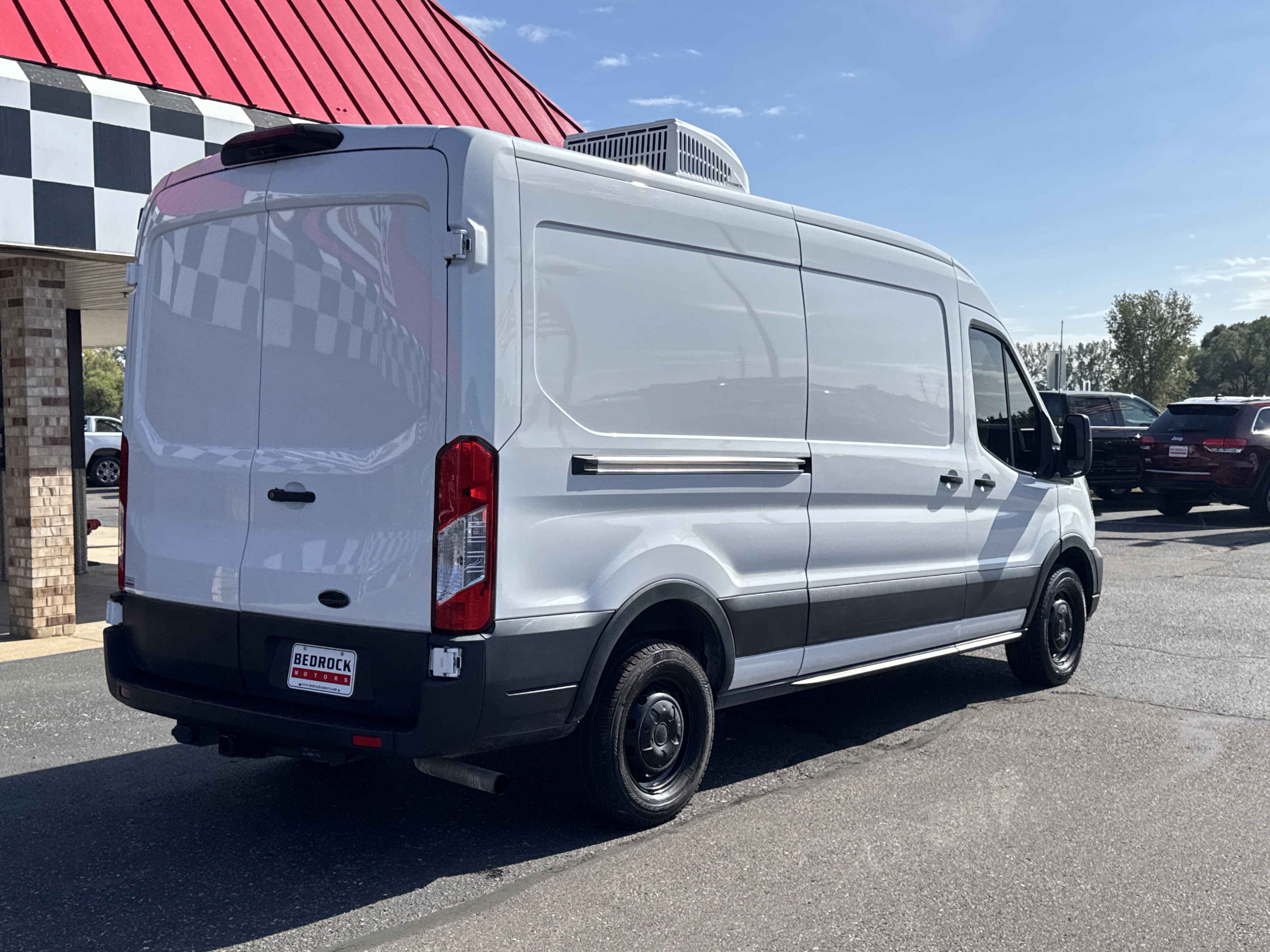 Used 2022 Ford Transit 250 Medium Roof w/ Load Area Protection Package image 7