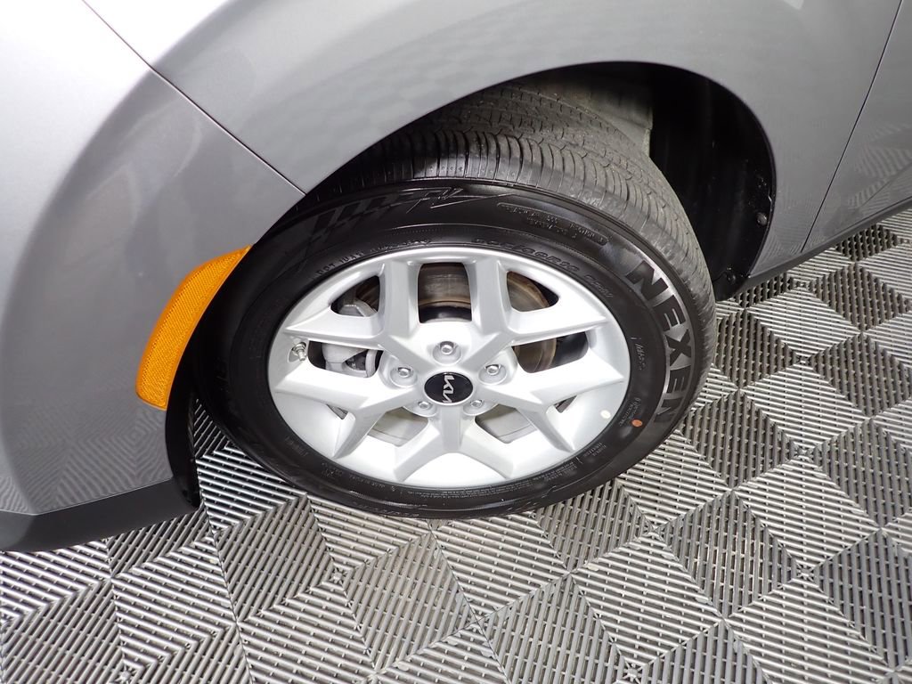 Used 2025 Kia Soul LX w/ LX Technology Package image 45