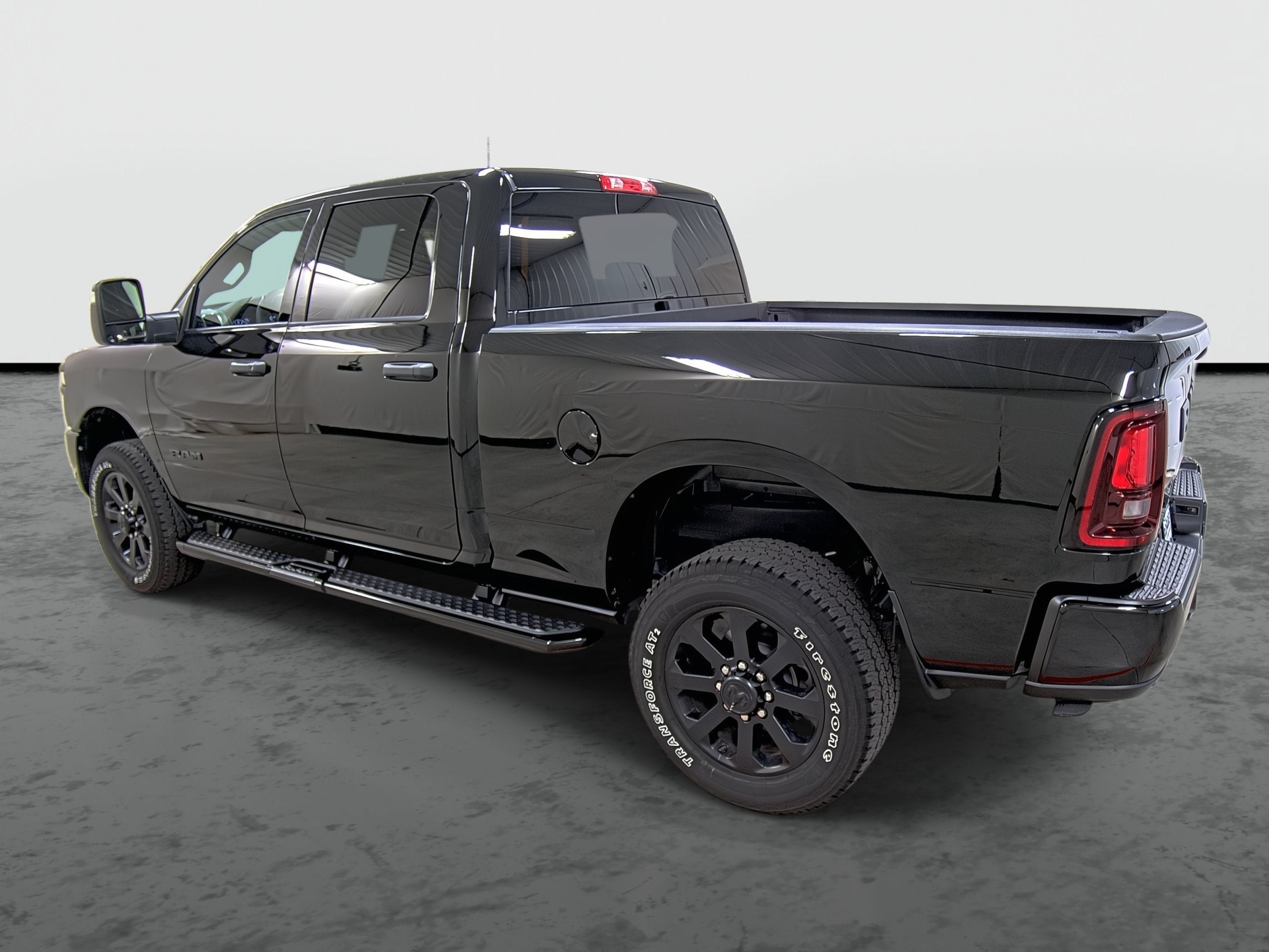 Used 2026 RAM 2500 Big Horn AWD/4WD image 2