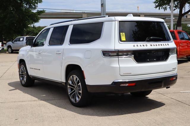 Used 2023 Jeep Grand Wagoneer L Series III AWD/4WD image 3