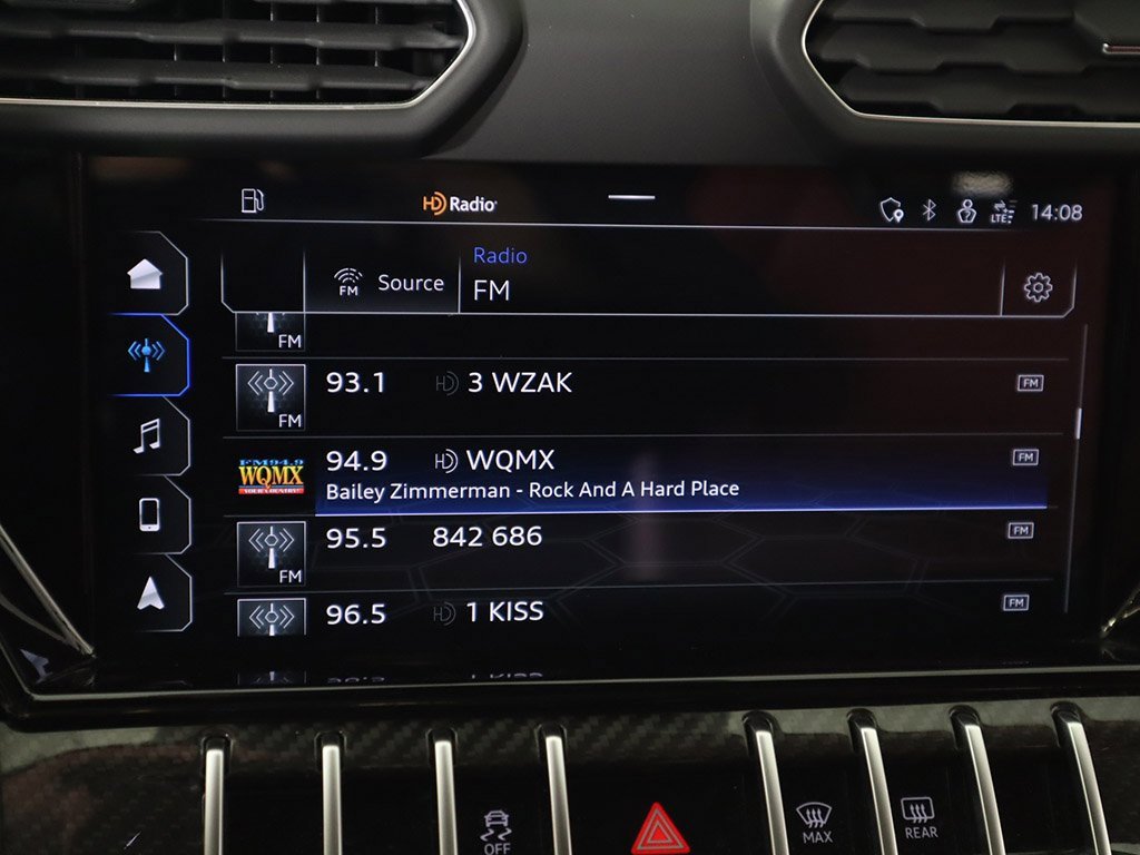 Used 2022 Lamborghini Urus image 46