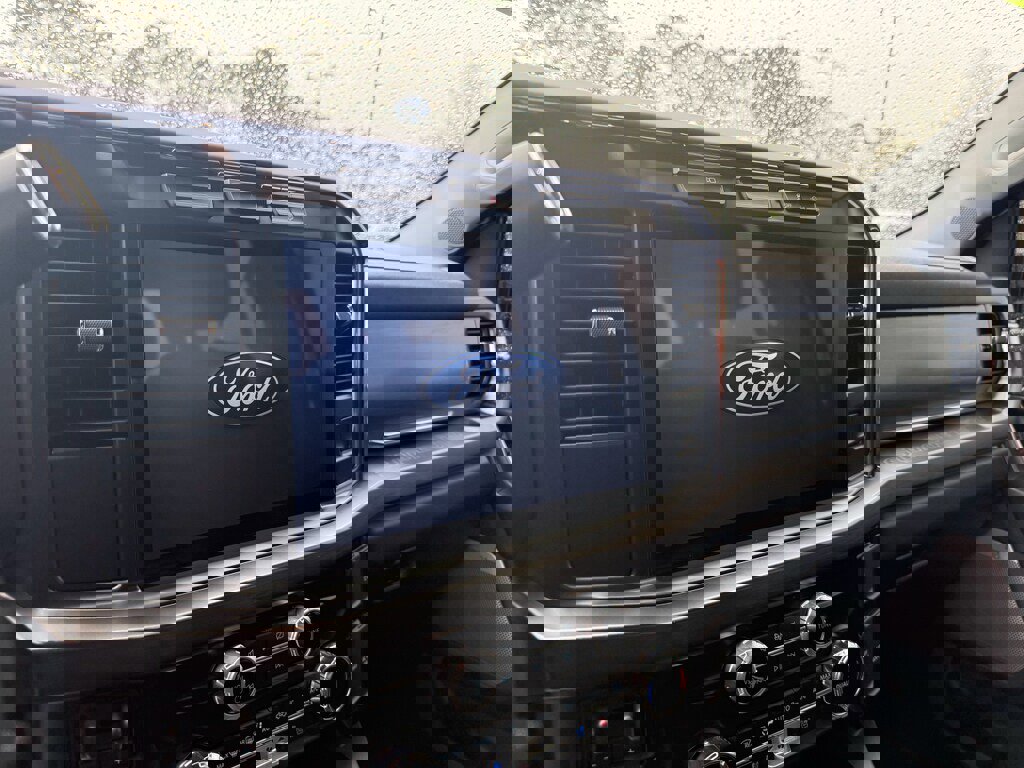 Used 2024 Ford F350 Lariat w/ Sport Appearance Package image 12