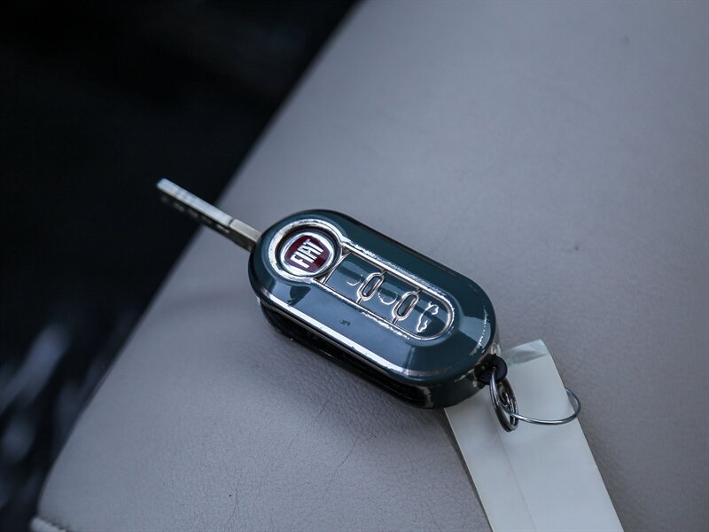 Used 2019 FIAT 500 Lounge FWD image 35