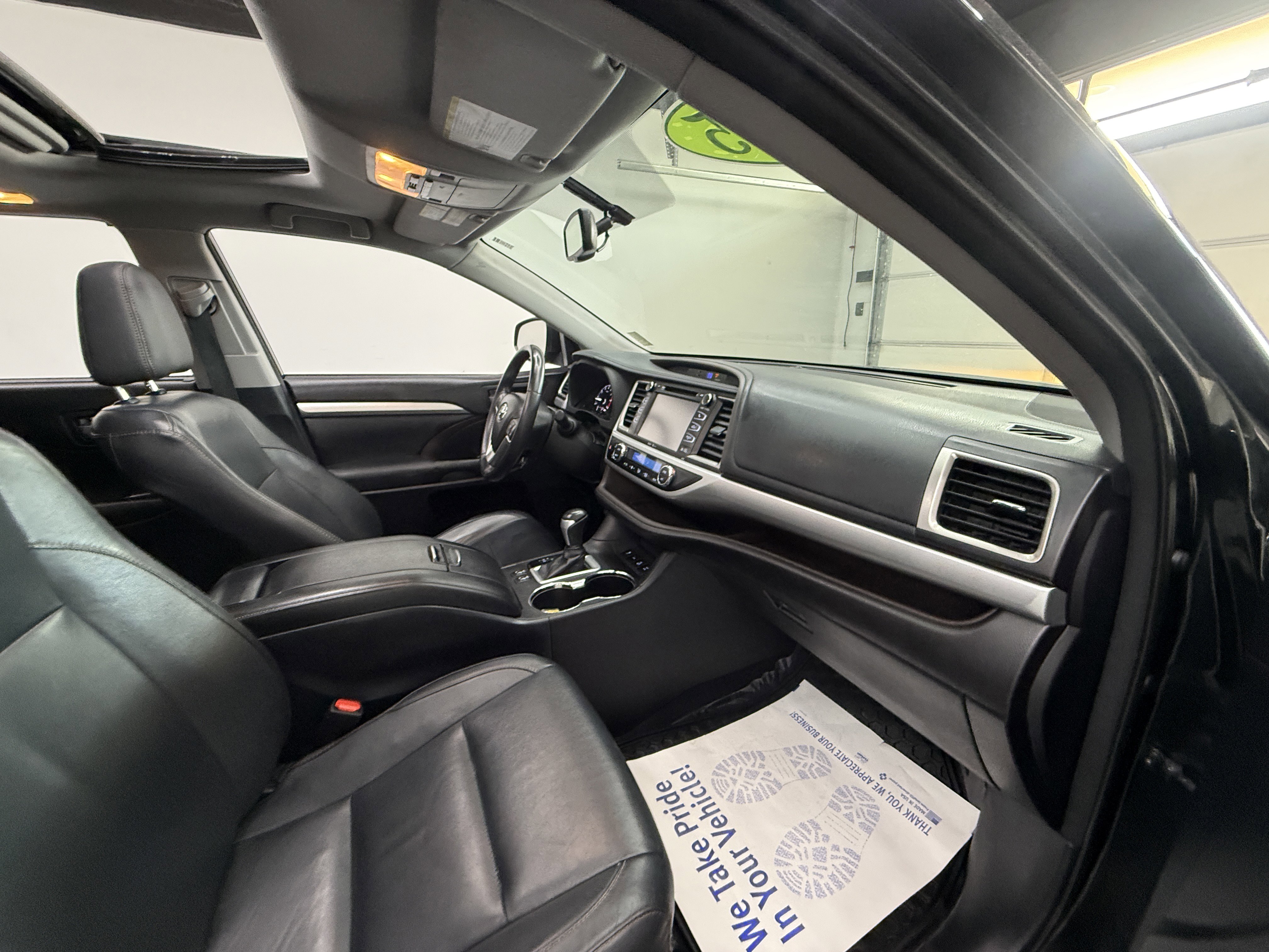 Used 2015 Toyota Highlander XLE AWD/4WD image 18