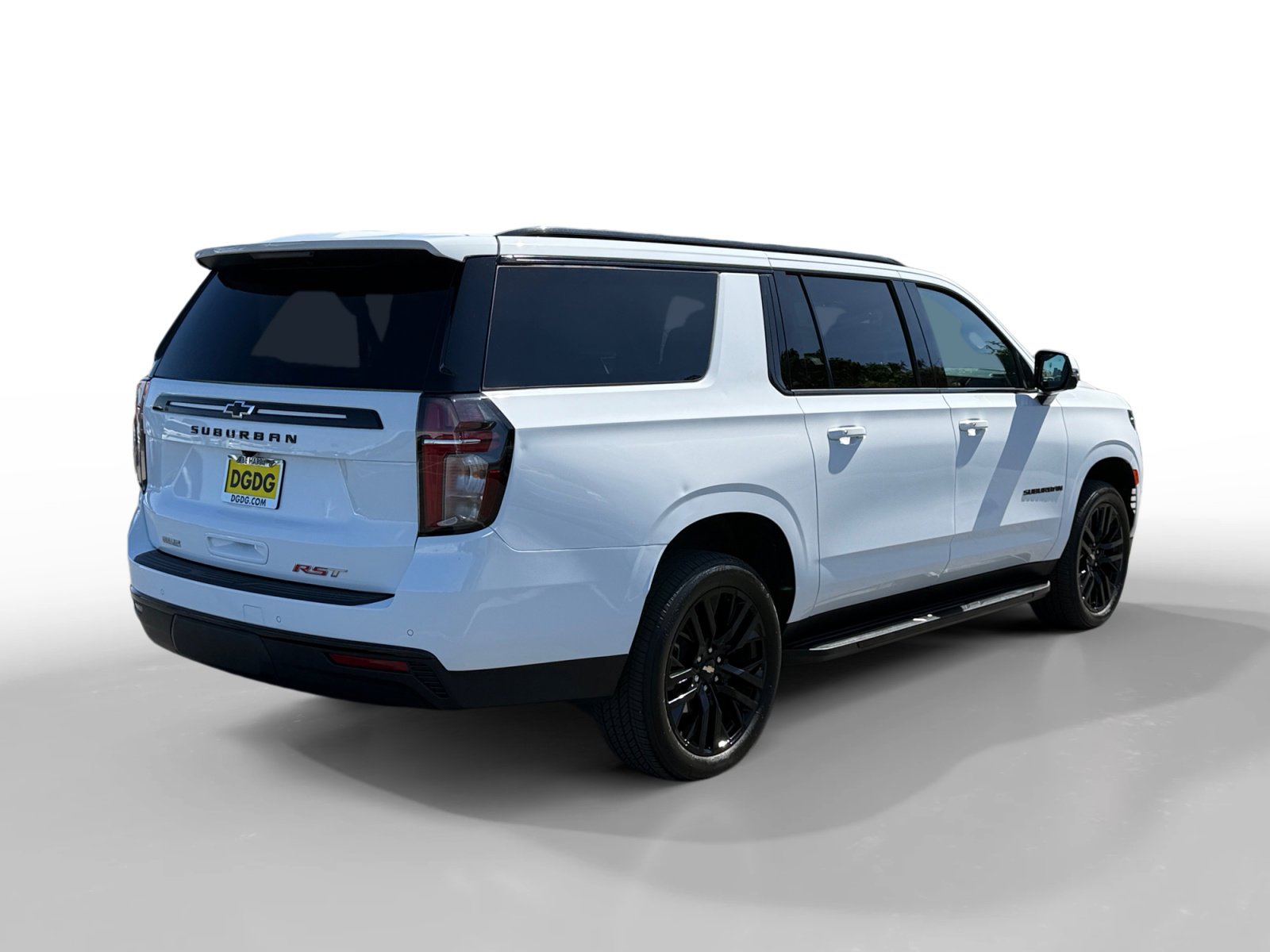 Used 2024 Chevrolet Suburban RST w/ Luxury Package image 5