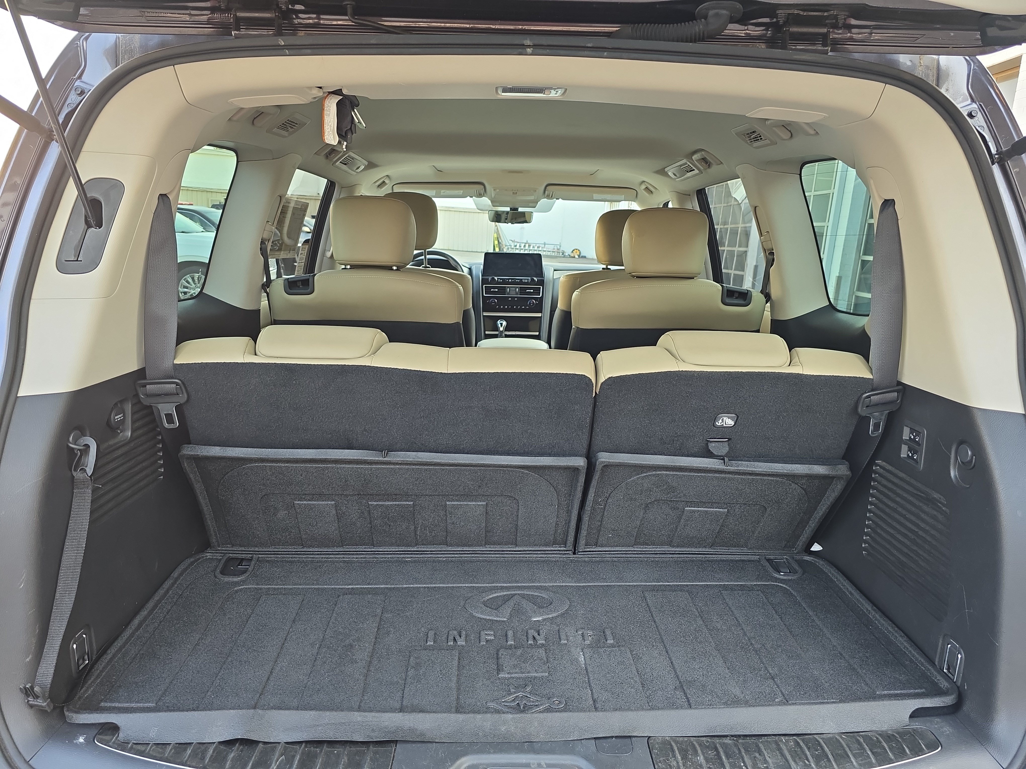 Used 2023 INFINITI QX80 Premium Select w/ Cargo Package AWD/4WD image 13
