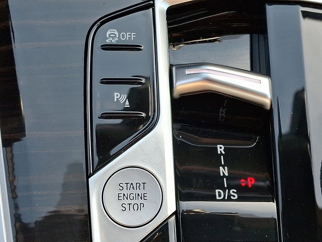 Certified 2024 BMW X5 xDrive40i w/ Premium Package image 27