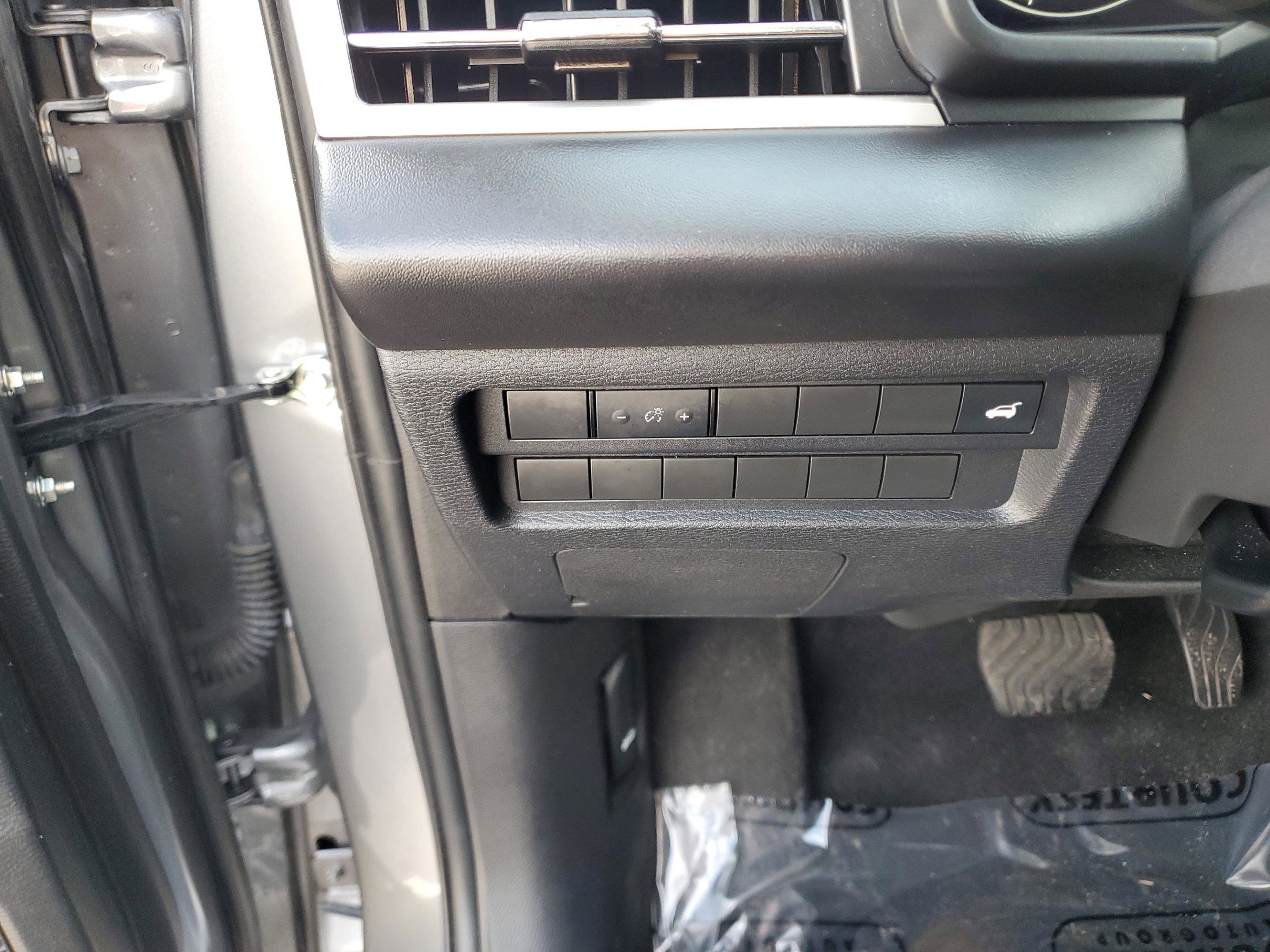 Used 2023 Mitsubishi Outlander SE Black Edition image 27