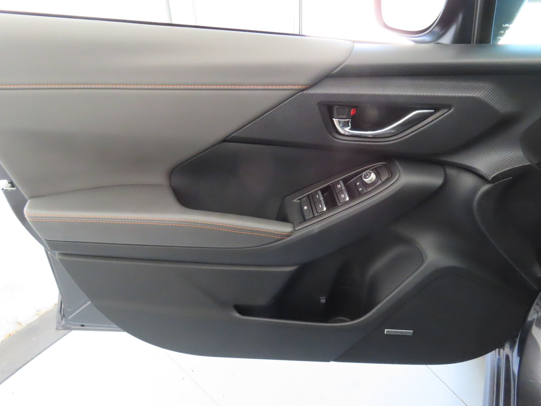 Used 2025 Subaru Crosstrek 2.5i Limited w/ Crosstrek Mirror Package AWD/4WD image 10