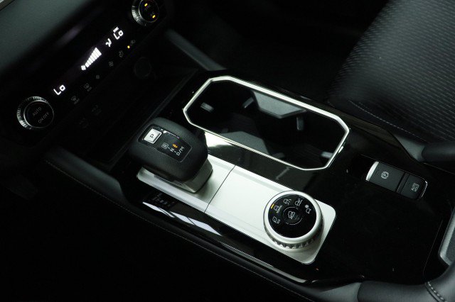 New 2026 Mitsubishi Outlander ES FWD image 14