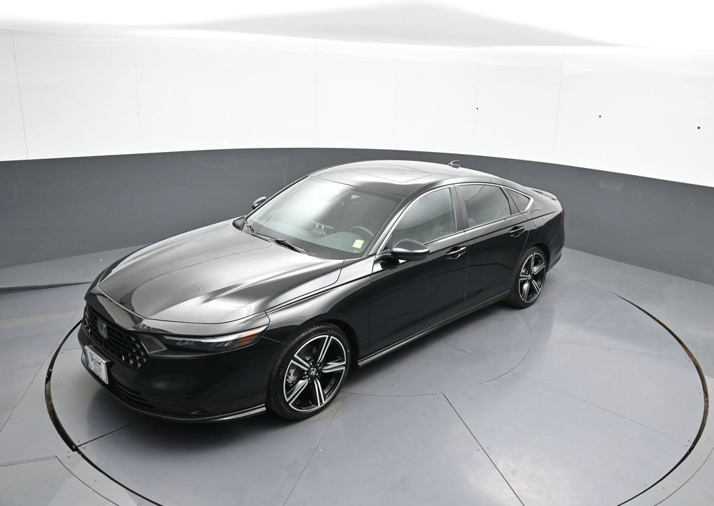 Used 2025 Honda Accord Sport image 33