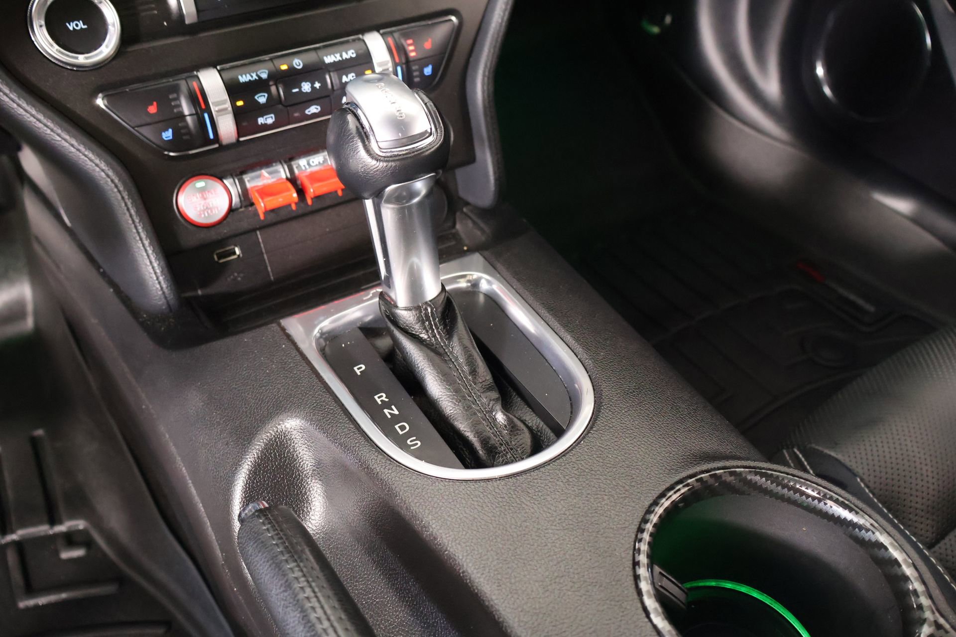 Used 2019 Ford Mustang GT Premium w/ GT Performance Package RWD image 9