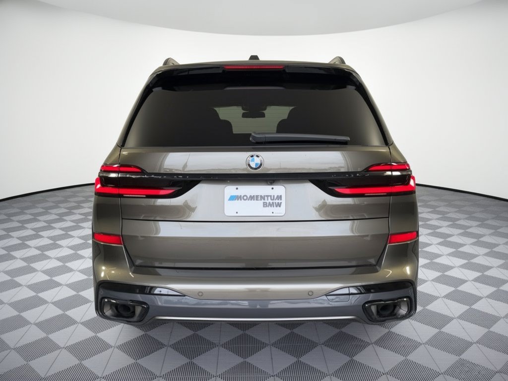 Used 2024 BMW X7 xDrive40i w/ M Sport Package AWD/4WD image 11
