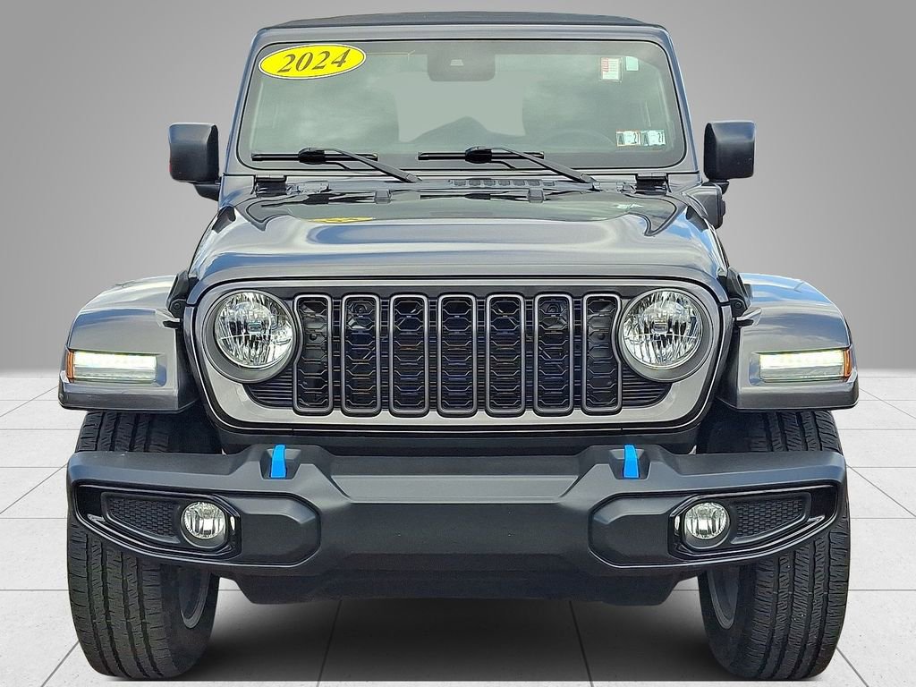 Used 2024 Jeep Wrangler Unlimited w/ Convenience Group image 3