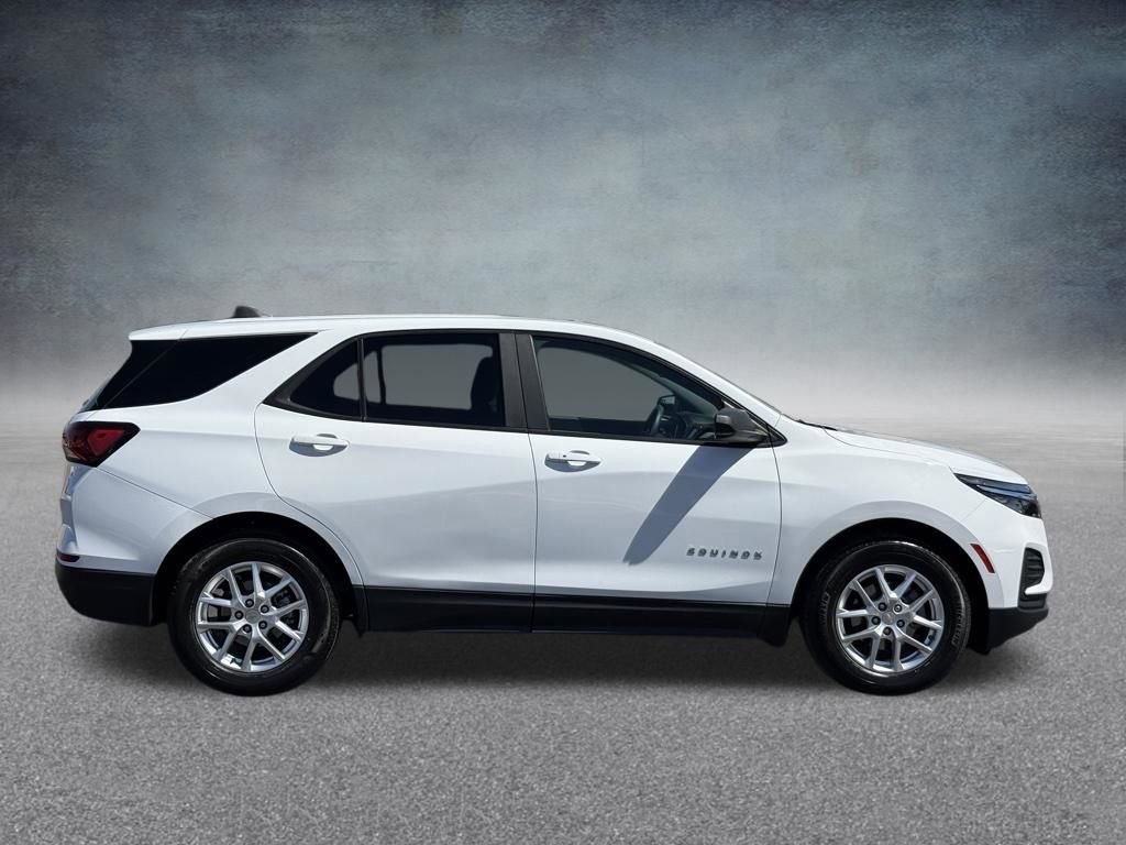 Certified 2022 Chevrolet Equinox LS w/ LS Convenience Package image 3