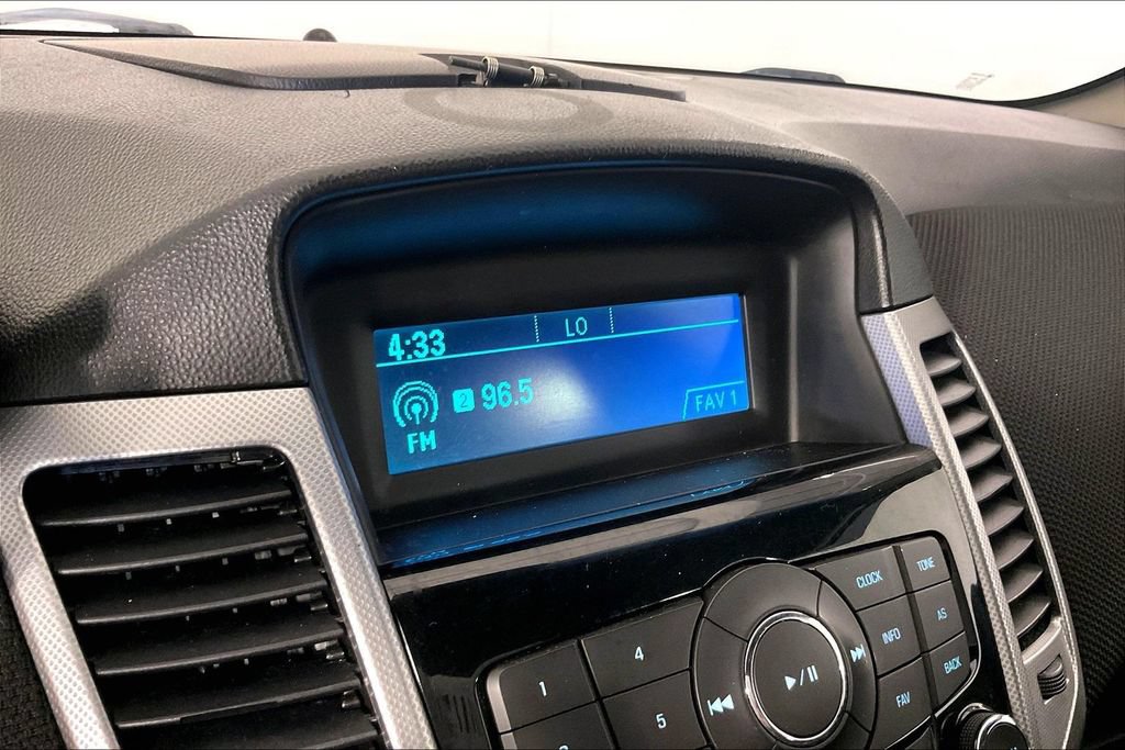 Used 2011 Chevrolet Cruze LTZ FWD image 27