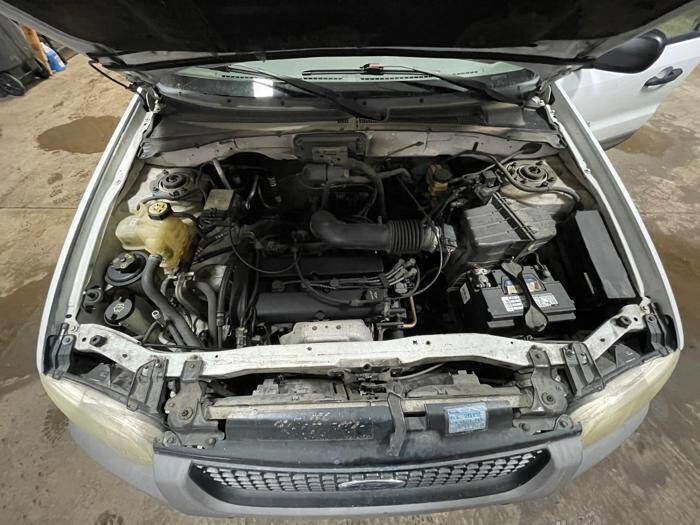 Used 2001 Ford Escape XLS image 42