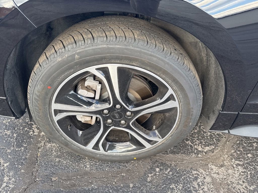 Used 2022 Ford Edge ST image 37