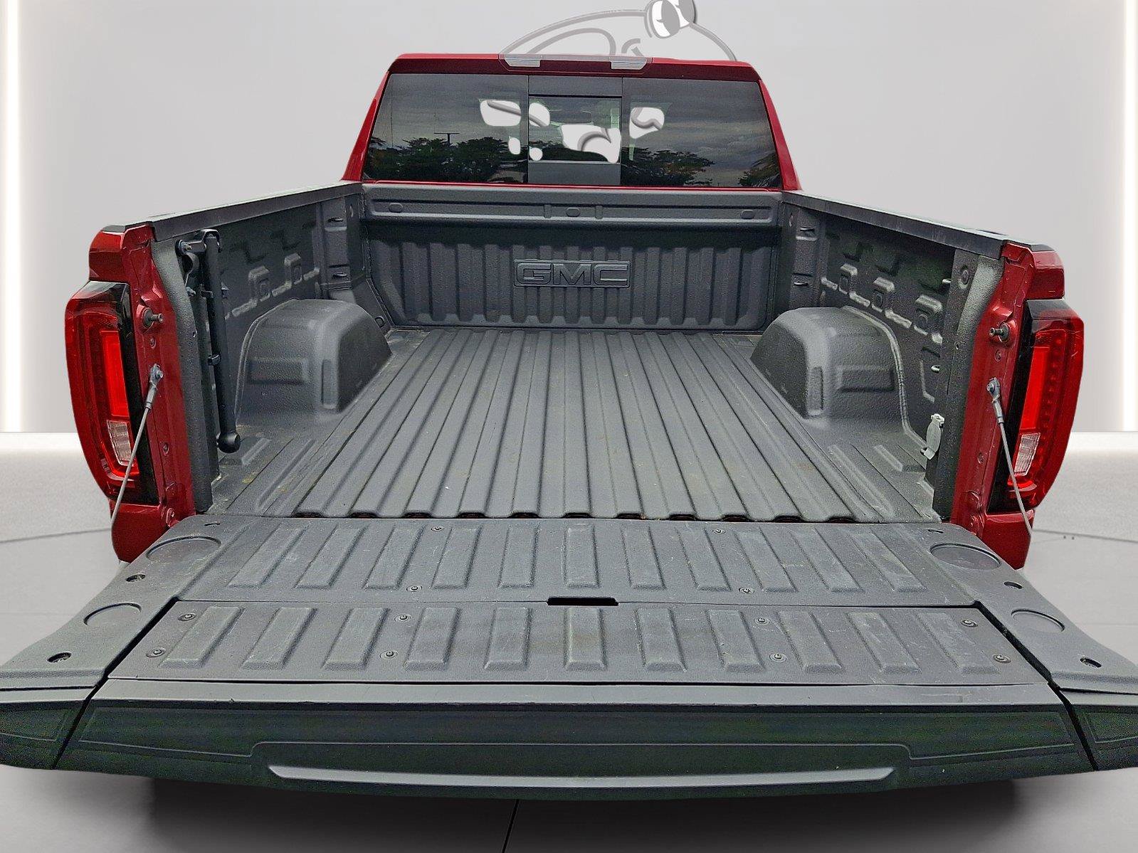 Used 2022 GMC Sierra 1500 SLT w/ SLT Premium Plus Package AWD/4WD image 28