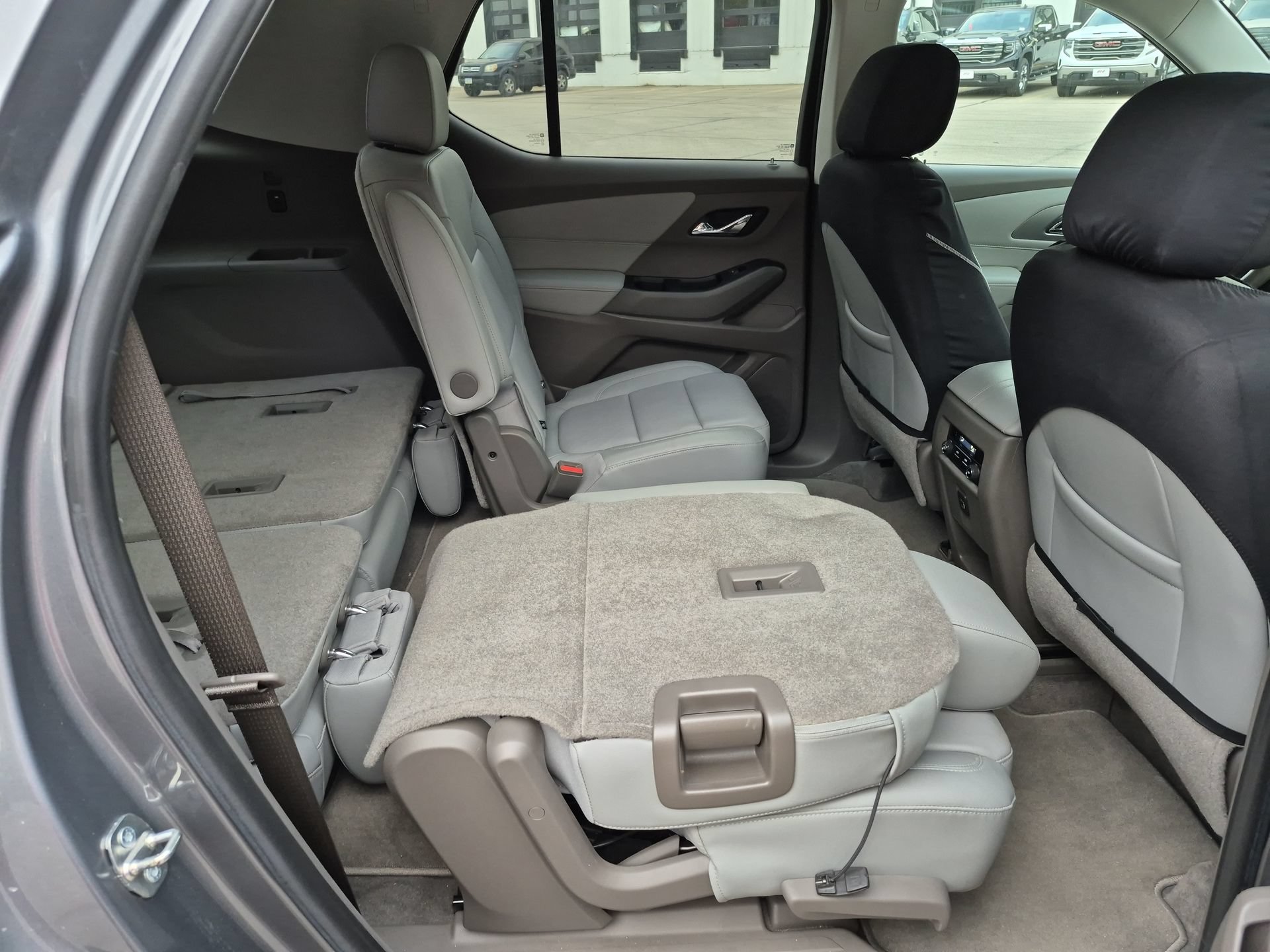 Used 2019 Chevrolet Traverse LT AWD/4WD image 27