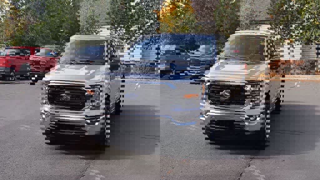 Used 2023 Ford F150 XLT w/ Trailer Tow Package image 4