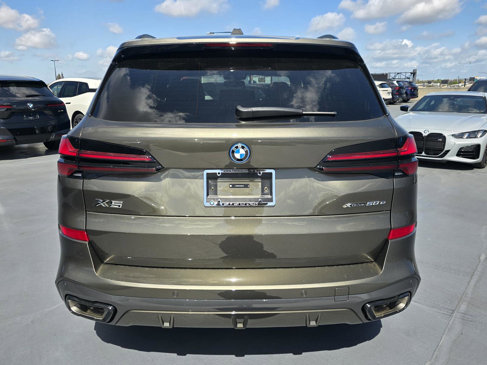 New 2026 BMW X5 xDrive50e w/ M Sport Package AWD/4WD image 4