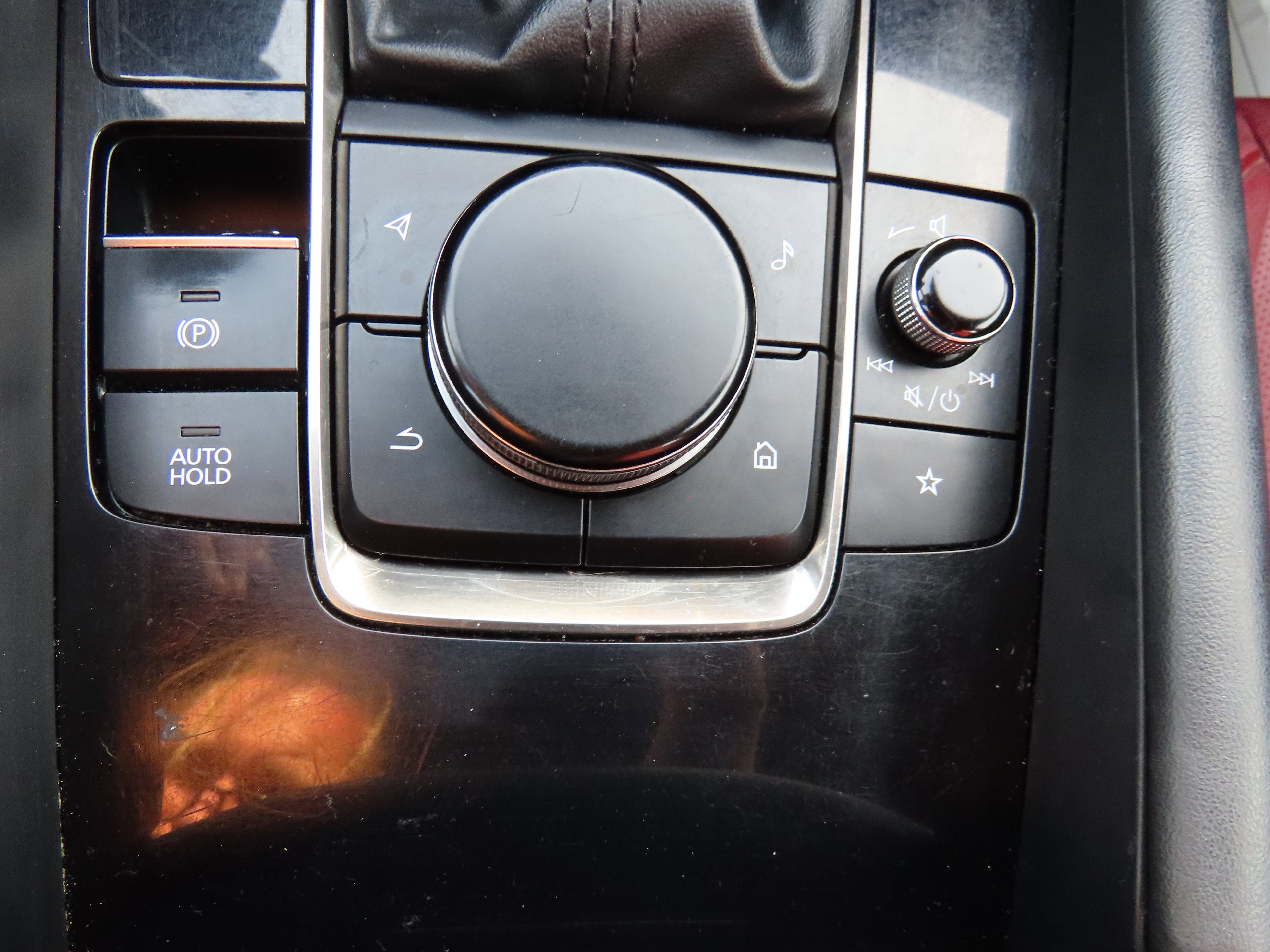 Used 2019 MAZDA MAZDA3 Hatchback w/ Premium Package image 29