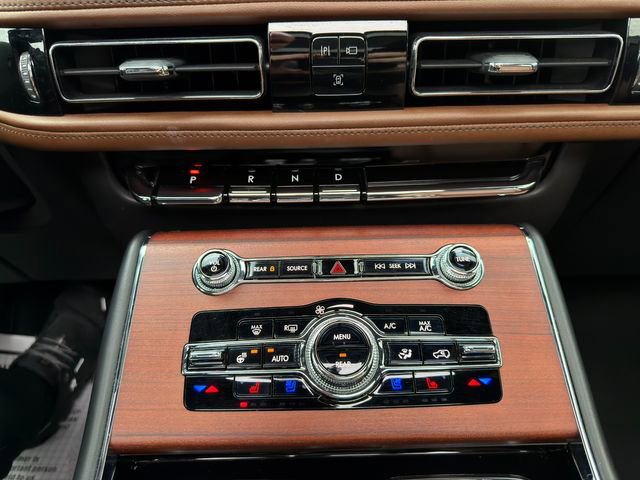 Used 2023 Lincoln Aviator Grand Touring w/ Elements Package Plus image 41