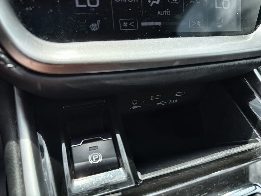 Used 2021 Subaru Outback Premium AWD/4WD image 29