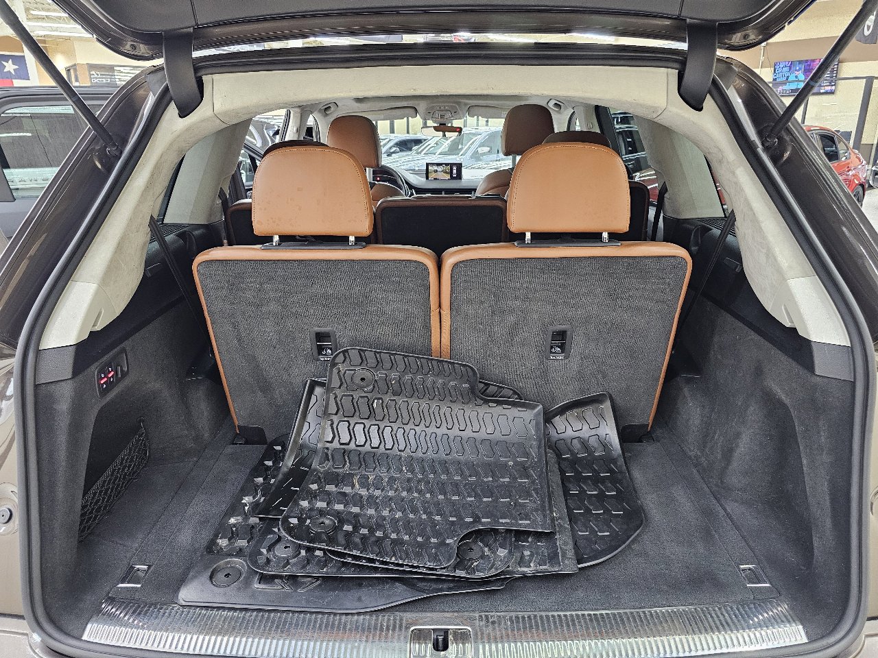 Used 2018 Audi Q7 3.0T Prestige image 14